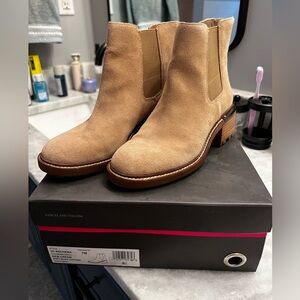 Vince Camuto Boots Kelivena